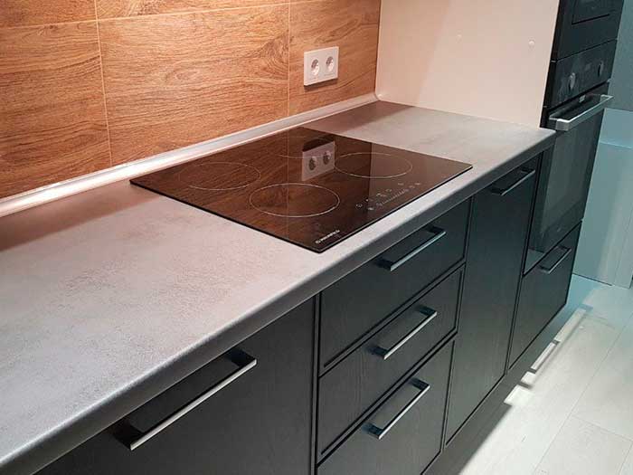 проект кухни в белом цвете